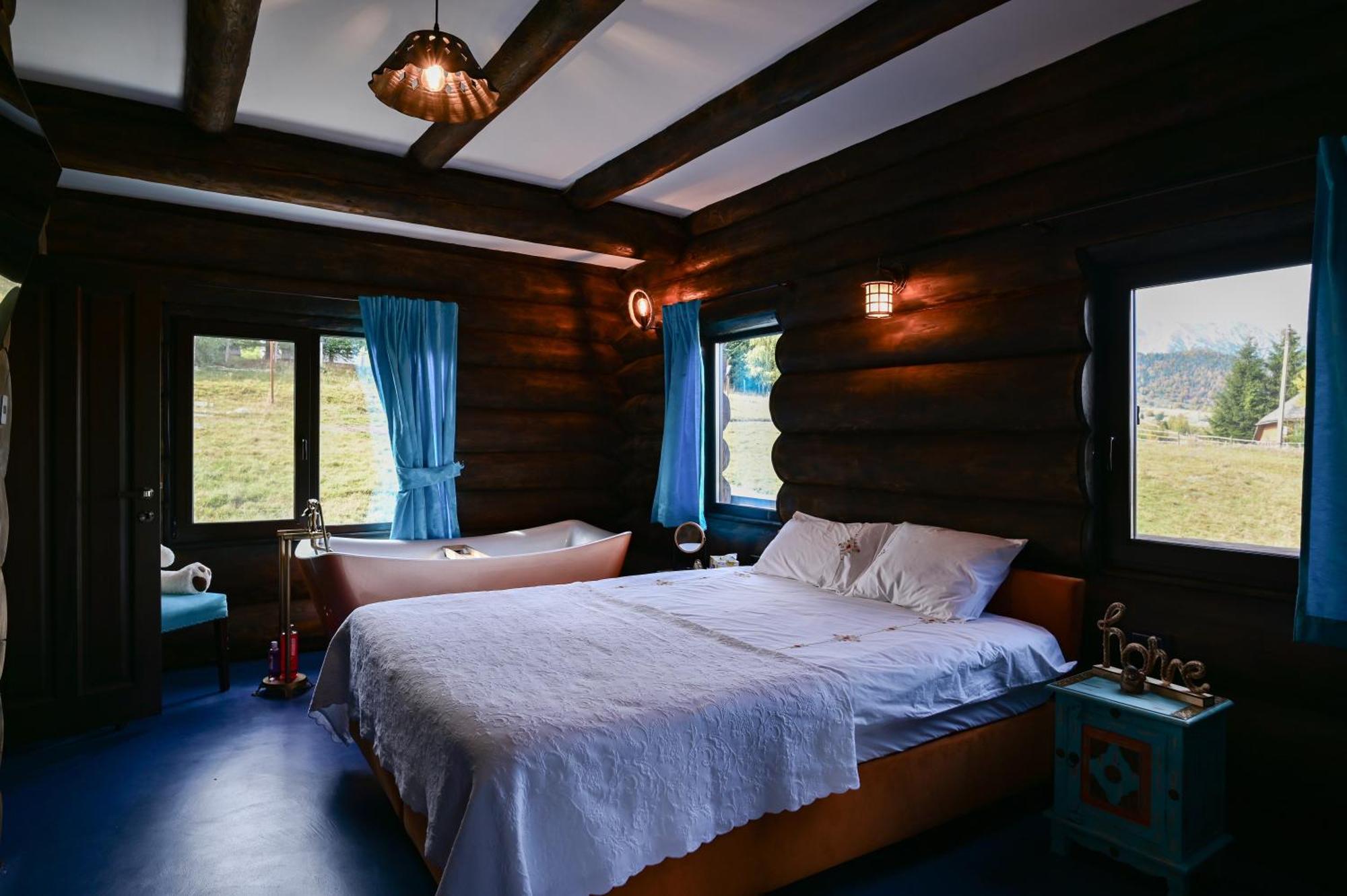 The Barn Villa Sirnea Kültér fotó