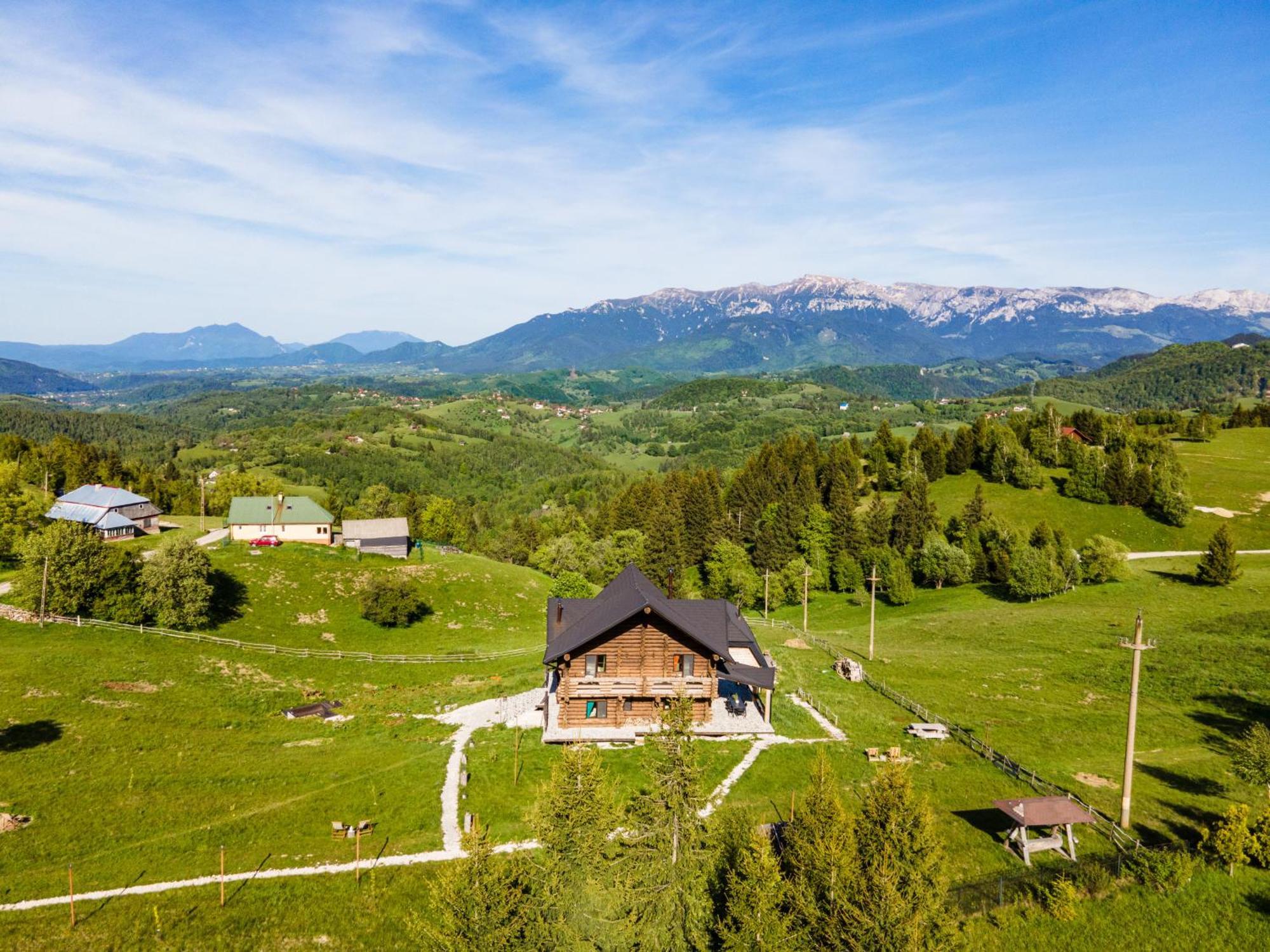 The Barn Villa Sirnea Kültér fotó