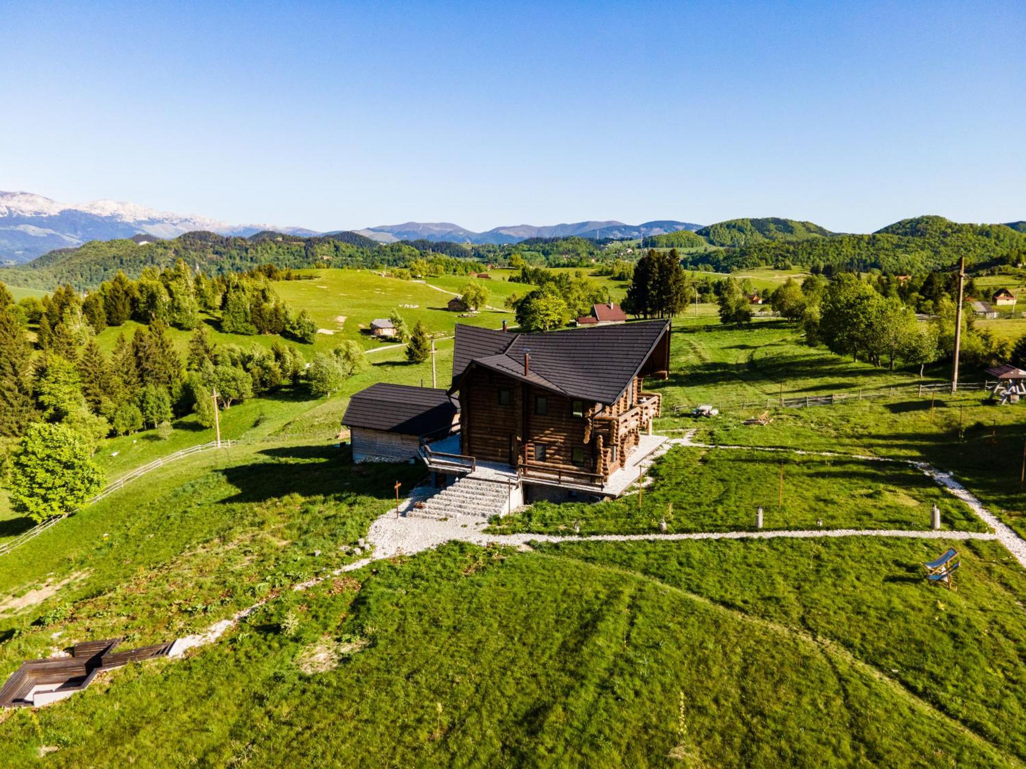 The Barn Villa Sirnea Kültér fotó
